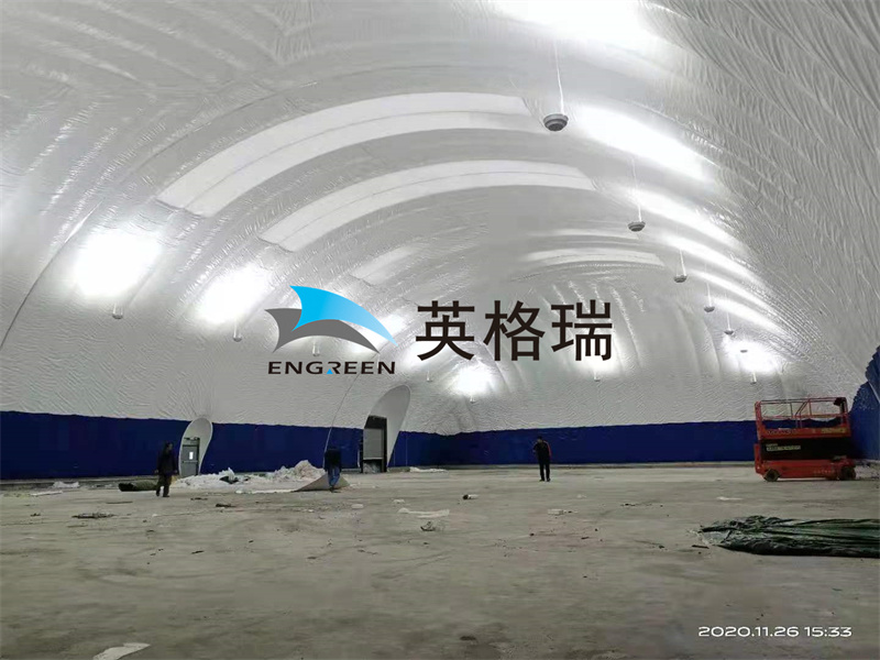 用氣膜結構搭建倉儲館具有省錢節(jié)約能源等多種優(yōu)點
